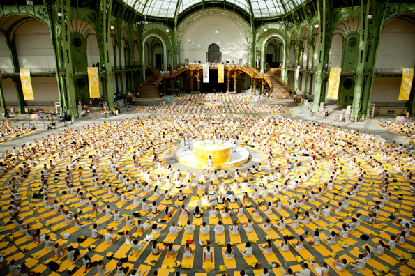 Lolë et le yoga se développe en France et en Europe…