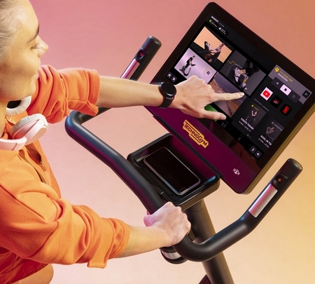 Technogym live : VOD et lives sur la nouvelle console !